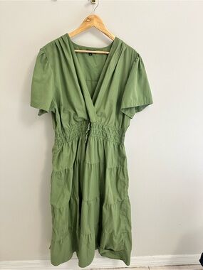 Green V-Neck Tiered Midi Dress - Women's